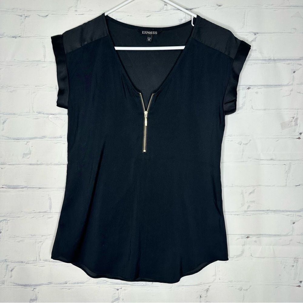 Express XS or‎ Small Black Top